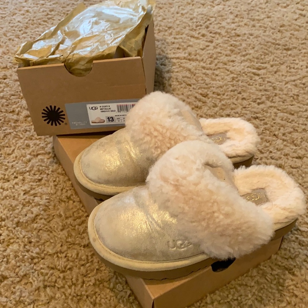Ugg Girls Metallic Gold Cozy II